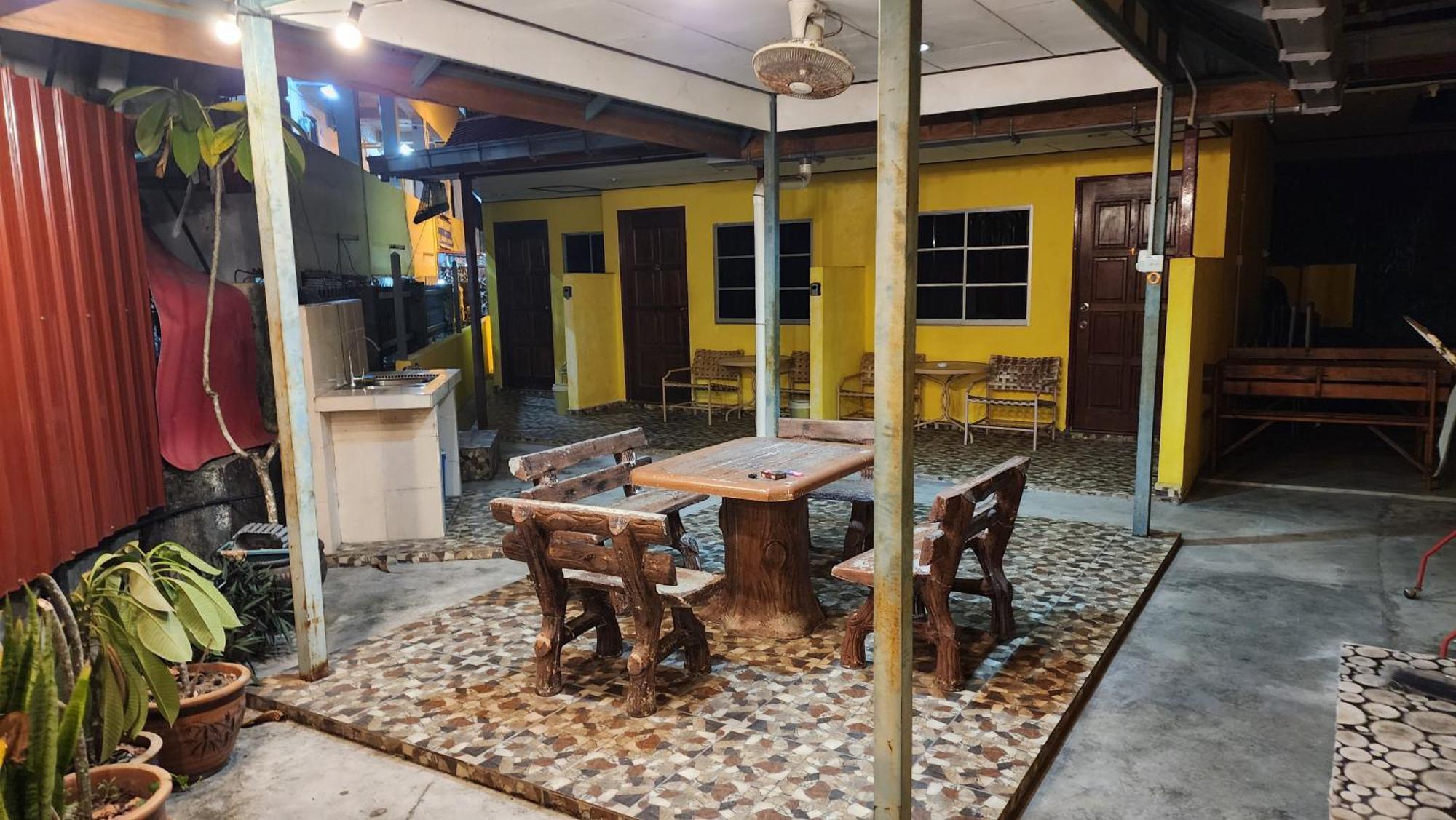 Lagenda Resthouse Cenang Beach Pantai Cenang  Exterior photo